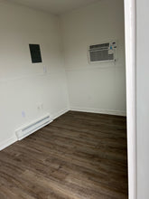 Load image into Gallery viewer, Modified: 20' Container OFFICE Shipping Container in Cincinnati
